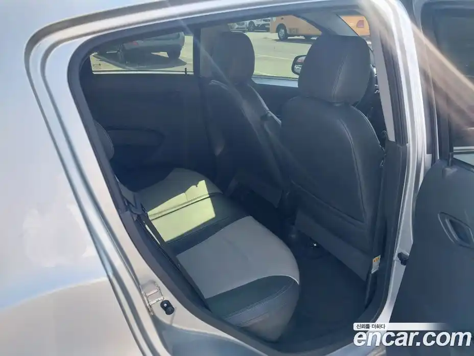 Chevrolet Spark 2012 1.0 гидро в Москве № 857904, фото 8