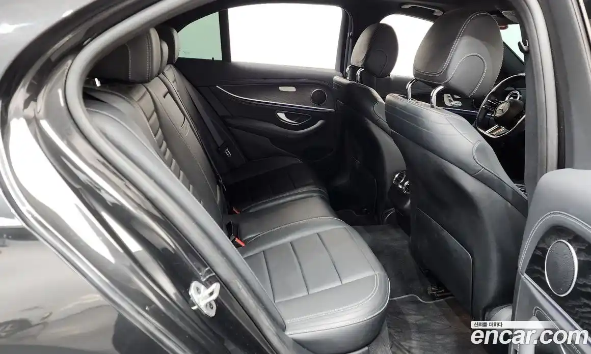 Mercedes-Benz E-Class 2020 1.9 Автомат в Москве № 859070, фото 12