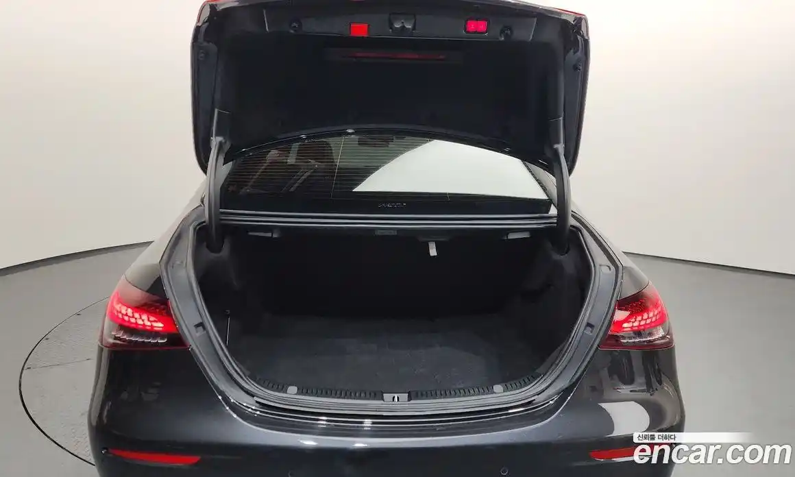 Mercedes-Benz E-Class 2020 1.9 Автомат в Москве № 859070, фото 20