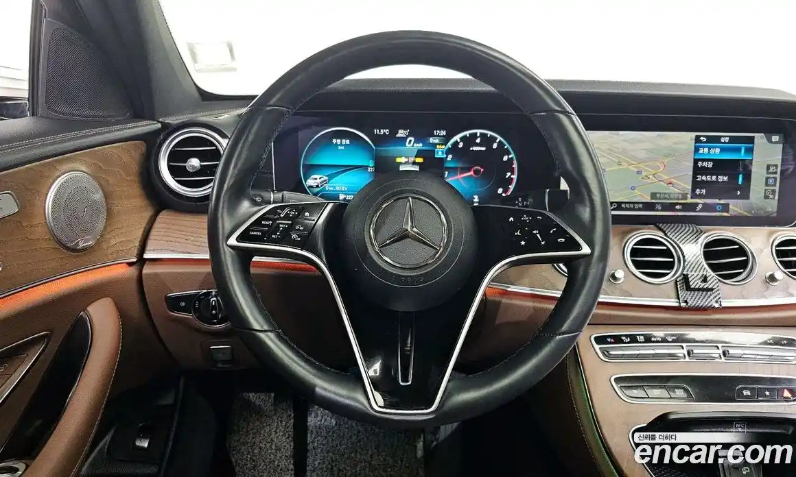 Mercedes-Benz E-Class 2023 2.0 Автомат в Москве № 859347, фото 13