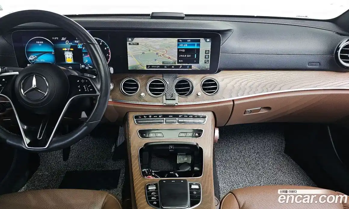 Mercedes-Benz E-Class 2023 2.0 Автомат в Москве № 859347, фото 14