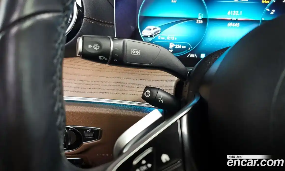 Mercedes-Benz E-Class 2023 2.0 Автомат в Москве № 859347, фото 16