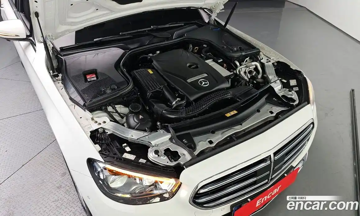 Mercedes-Benz E-Class 2023 2.0 Автомат в Москве № 859347, фото 6