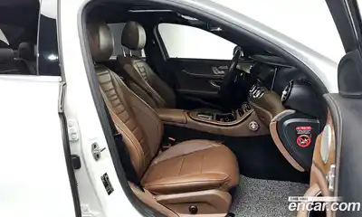 Mercedes-Benz E-Class 2023 2.0 Автомат в Москве № 859347, миниатюра 10