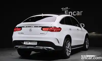 Mercedes-Benz GLE-Class 2018 3.0 Автомат в Москве № 859471, миниатюра 2