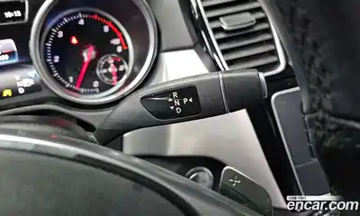 Mercedes-Benz GLE-Class 2018 3.0 Автомат в Москве № 859471, миниатюра 9