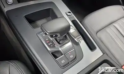 Audi Q5 2021 2.0 Автомат в Москве № 859866, миниатюра 9