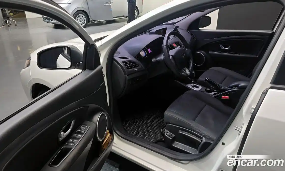 Renault SM3 2014 1.6 гидро в Москве № 885734, фото 10