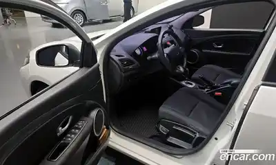 Renault SM3 2014 1.6 гидро в Москве № 885734, миниатюра 10