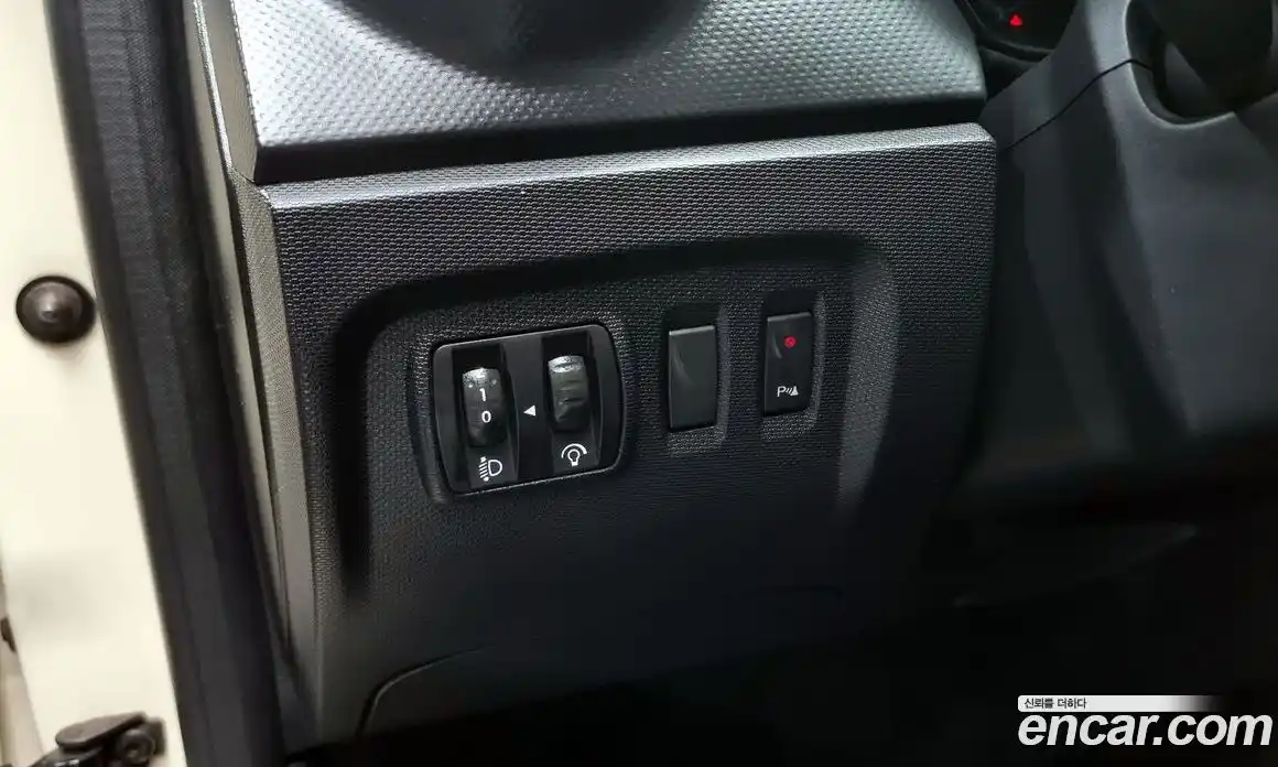 Renault QM3 2015 1.5 Автомат в Москве № 885757, фото 16