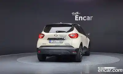 Renault QM3 2015 1.5 Автомат в Москве № 885757, миниатюра 4