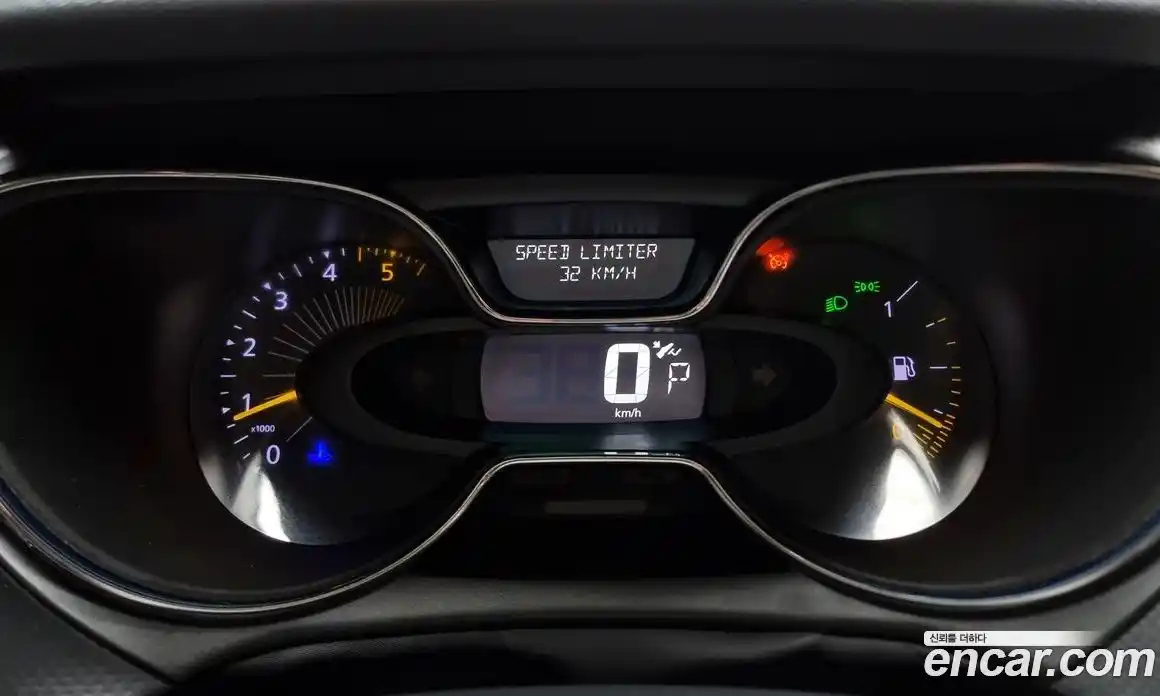 Renault QM3 2015 1.5 Автомат в Москве № 885757, фото 8