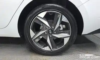 Hyundai Avante 2022 1.6 Автомат в Москве № 886029, миниатюра 5