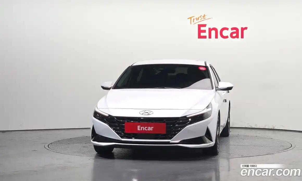 Hyundai Avante 2023 1.6 Автомат в Москве № 886559, фото 3