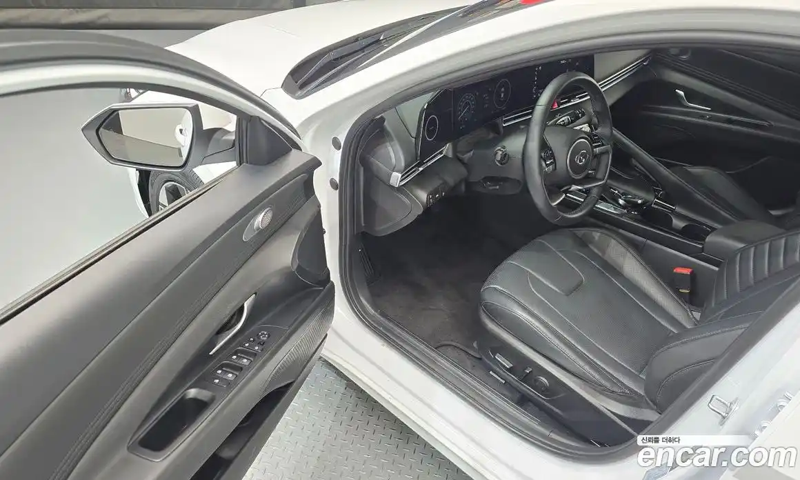 Hyundai Avante 2023 1.6 Автомат в Москве № 886559, фото 10