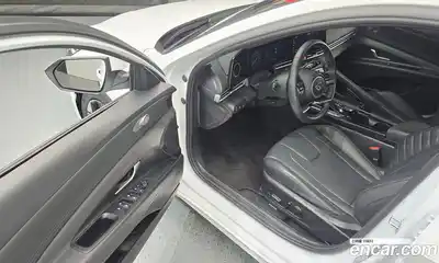 Hyundai Avante 2023 1.6 Автомат в Москве № 886559, миниатюра 10