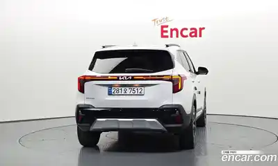 Kia Seltos 2023 1.6 Автомат в Москве № 887318, миниатюра 4
