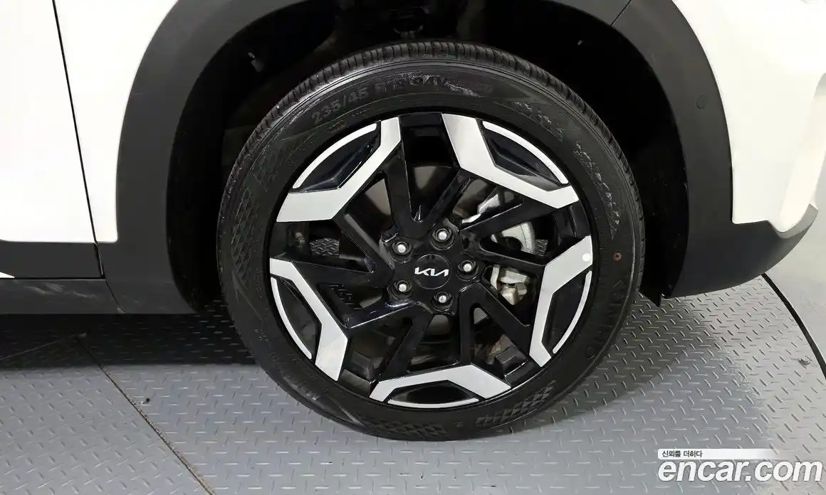 Kia Seltos 2023 1.6 Автомат в Москве № 887318, фото 5