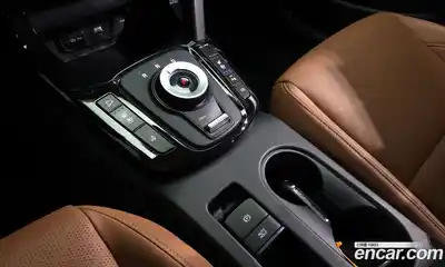 Kia Seltos 2023 1.6 Автомат в Москве № 887318, миниатюра 9