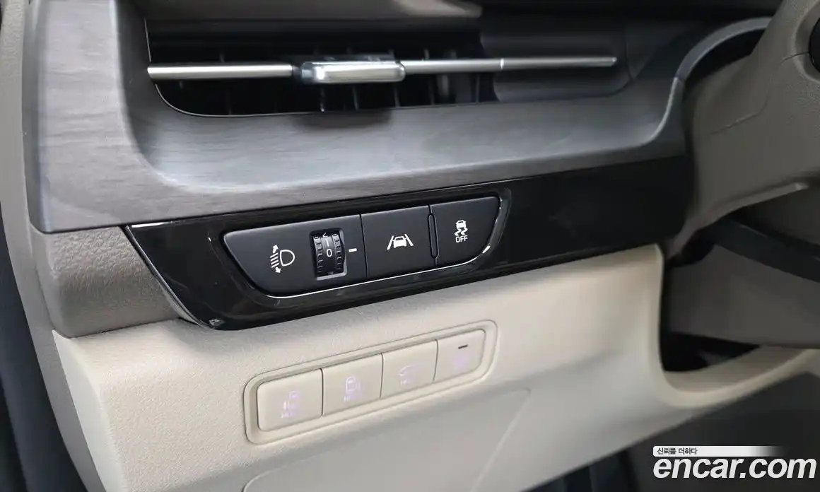 Kia Canival 2023 2.2 Автомат в Москве № 887535, фото 13