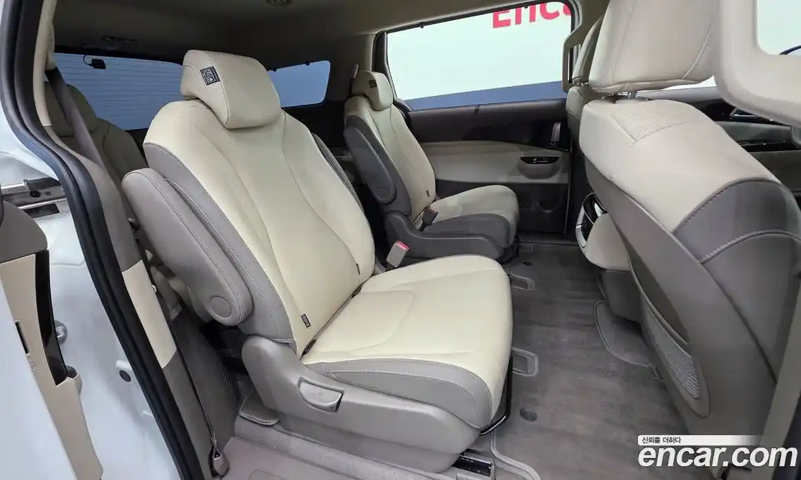 Kia Canival 2023 2.2 Автомат в Москве № 887535, фото 19