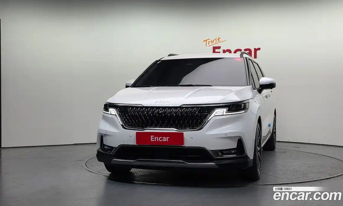 Kia Canival 2023 2.2 Автомат в Москве № 887535, фото 3