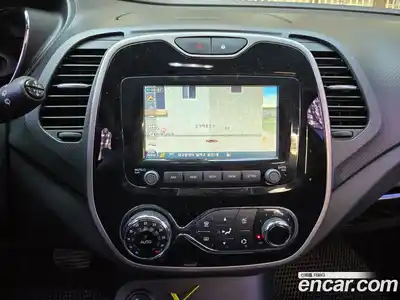 Renault QM3 2015 1.5 Автомат в Москве № 887715, миниатюра 11