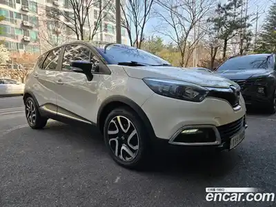 Renault QM3 2015 1.5 Автомат в Москве № 887715, миниатюра 3