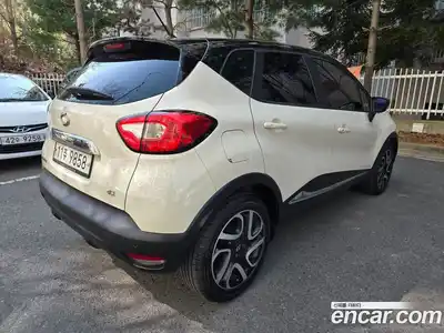 Renault QM3 2015 1.5 Автомат в Москве № 887715, миниатюра 4