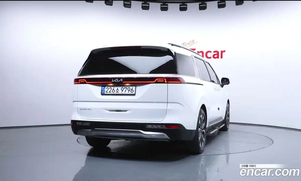 Kia Canival 2022 3.5 Автомат в Москве № 888168, фото 4