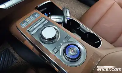 Genesis GV70 2023 2.5 Автомат в Москве № 888492, миниатюра 9