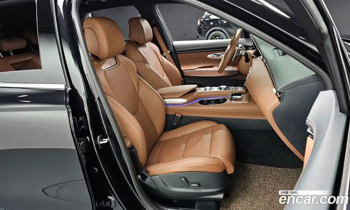 Genesis GV70 2023 2.5 Автомат в Москве № 888492, фото 10