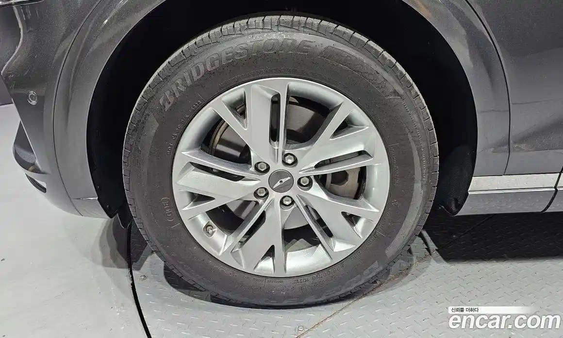 Genesis GV70 2023 2.5 Автомат в Москве № 888640, фото 5