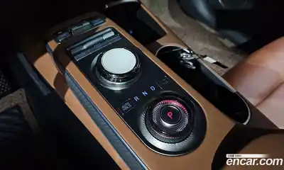 Genesis GV70 2023 2.5 Автомат в Москве № 888640, миниатюра 9