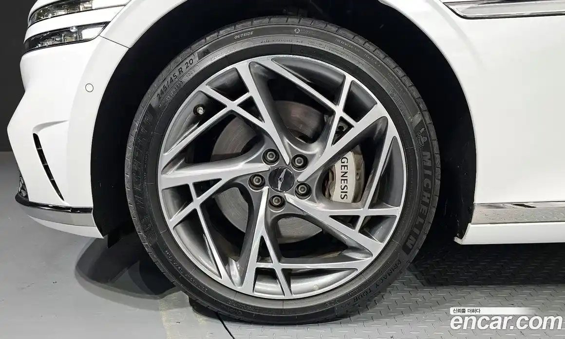 Genesis G90 2023 3.5 гидро в Москве № 888842, фото 5