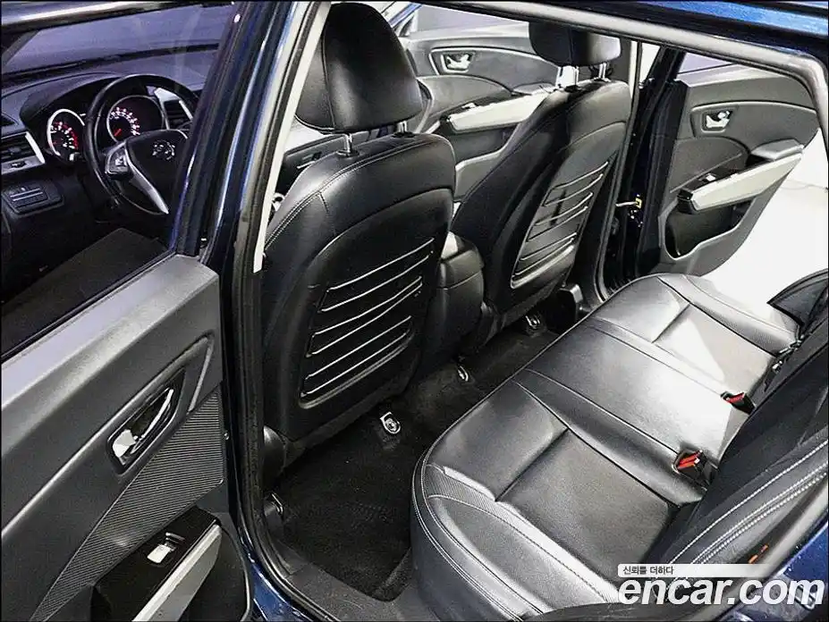 SsangYong TIBOLI 2016 1.6 Автомат в Москве № 889739, фото 17