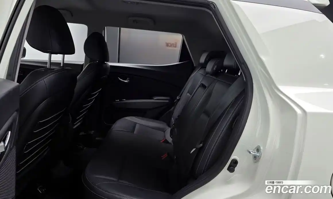 SsangYong TIBOLI 2016 1.6 Автомат в Москве № 889792, фото 12