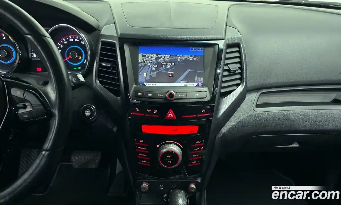 SsangYong TIBOLI 2016 1.6 Автомат в Москве № 889792, фото 15