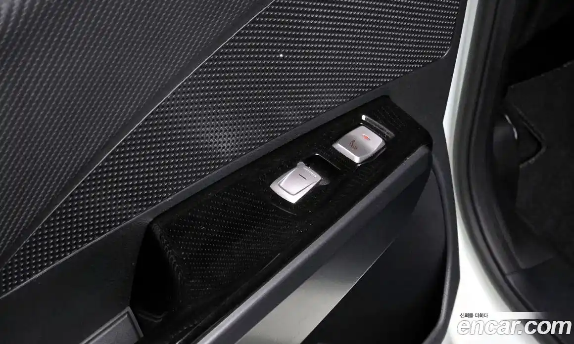 SsangYong TIBOLI 2016 1.6 Автомат в Москве № 889792, фото 19