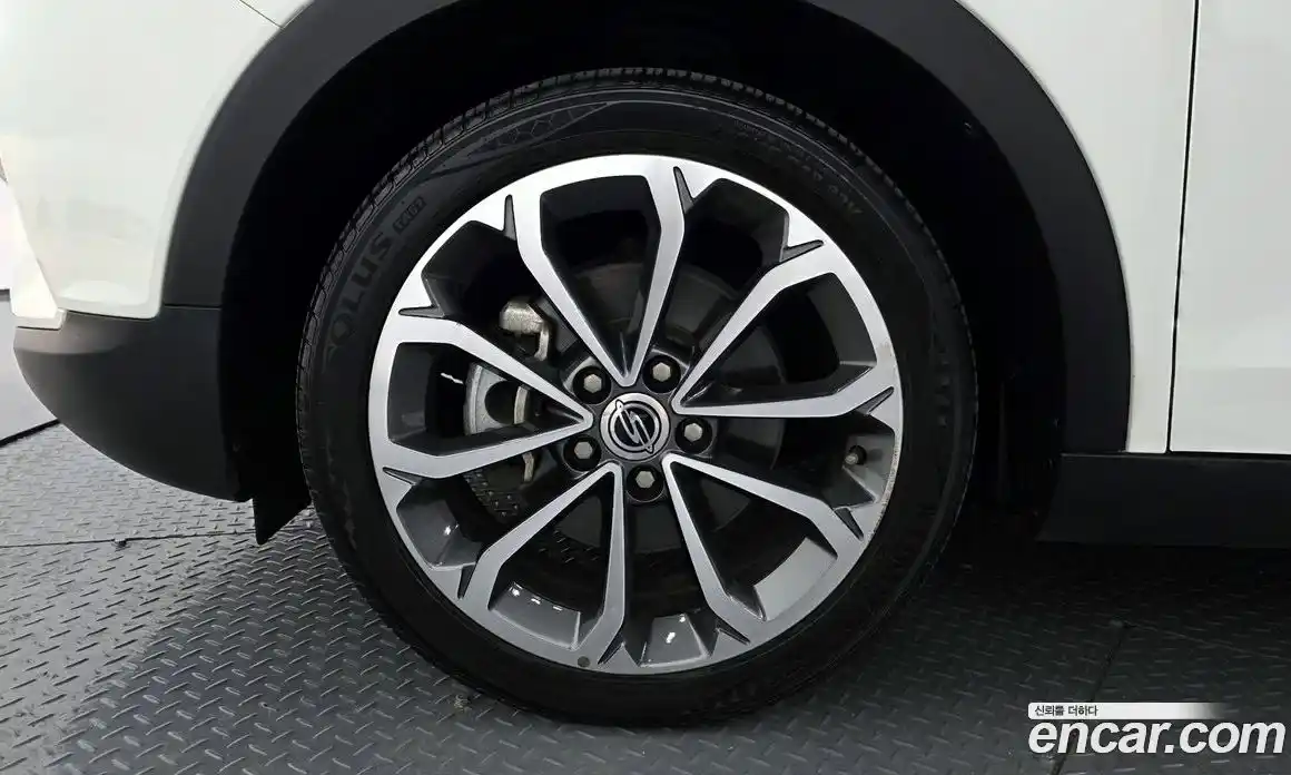 SsangYong TIBOLI 2016 1.6 Автомат в Москве № 889792, фото 5