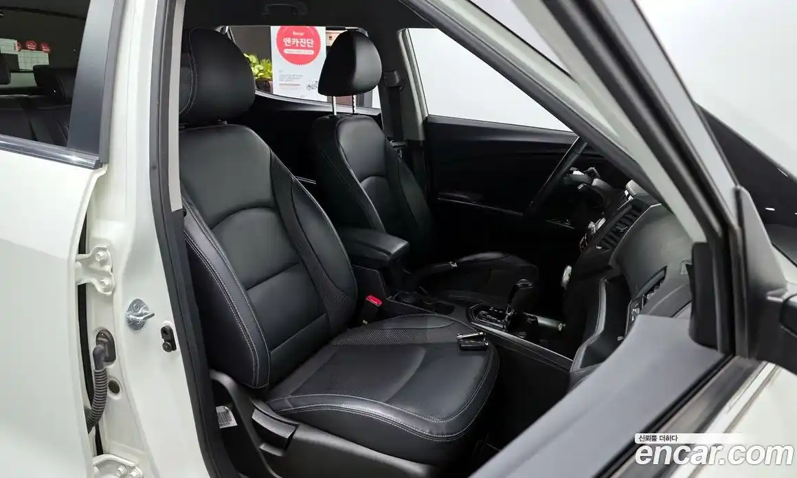 SsangYong TIBOLI 2016 1.6 Автомат в Москве № 889792, фото 10