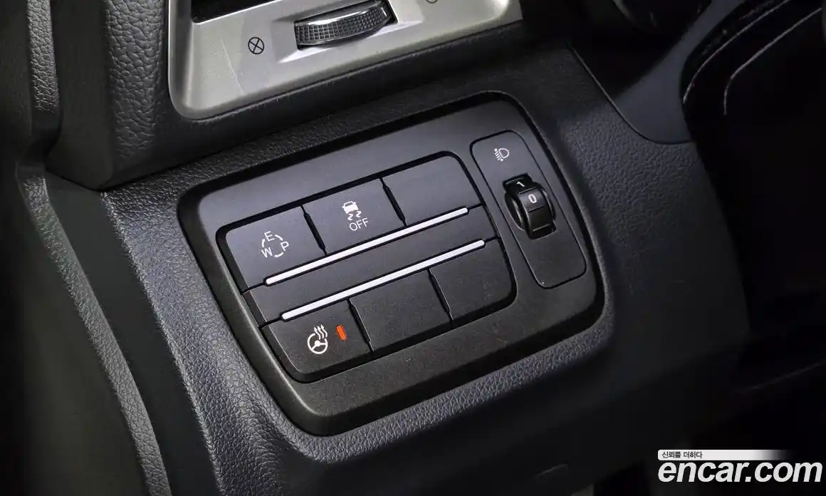 SsangYong TIBOLI 2016 1.6 Автомат в Москве № 890025, фото 16