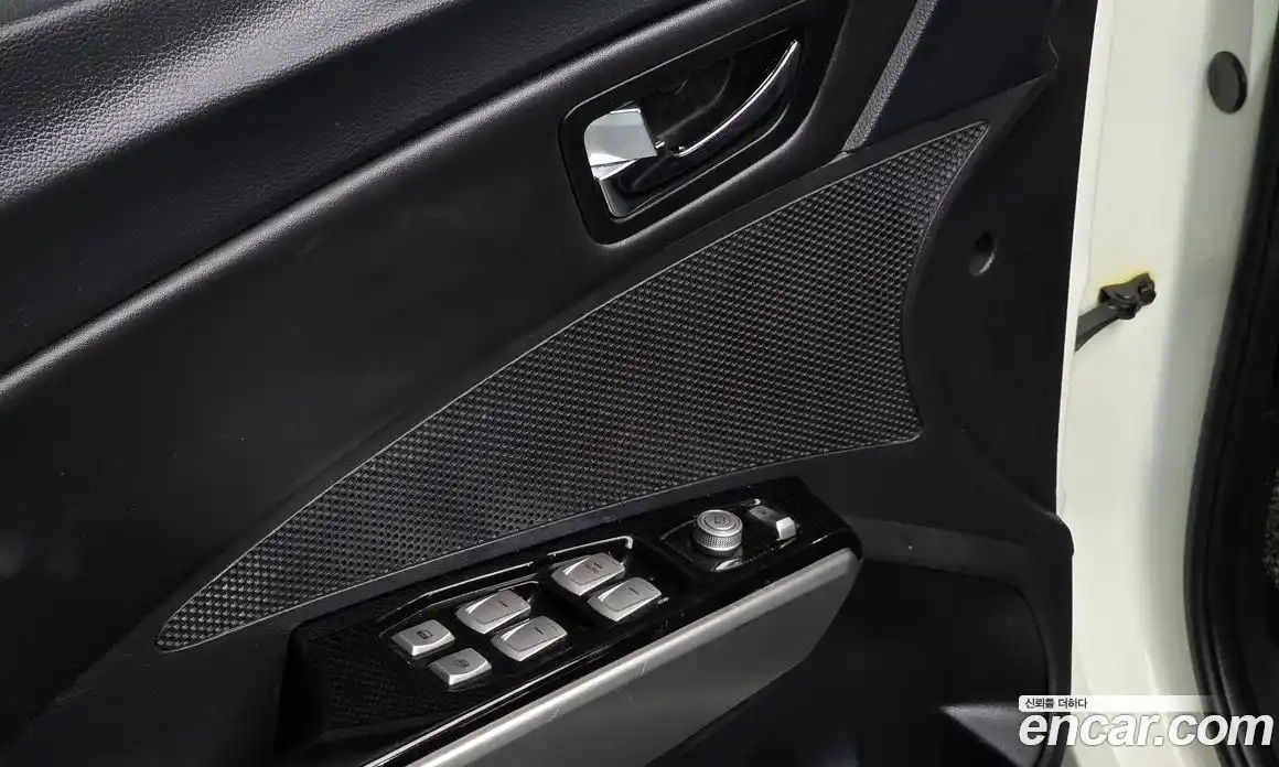 SsangYong TIBOLI 2016 1.6 Автомат в Москве № 890025, фото 17