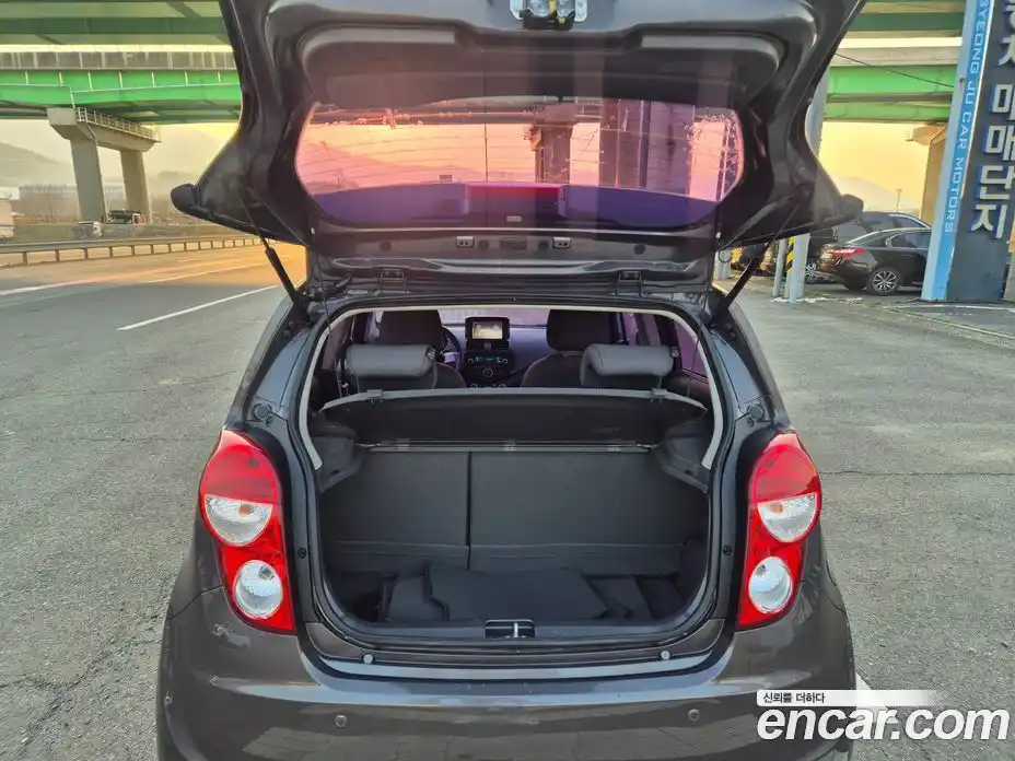 Chevrolet Spark 2015 1.0 Автомат в Москве № 890453, фото 15