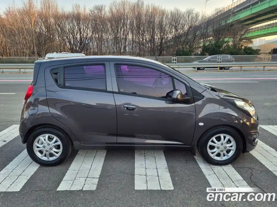 Chevrolet Spark 2015 1.0 Автомат в Москве № 890453, фото 17