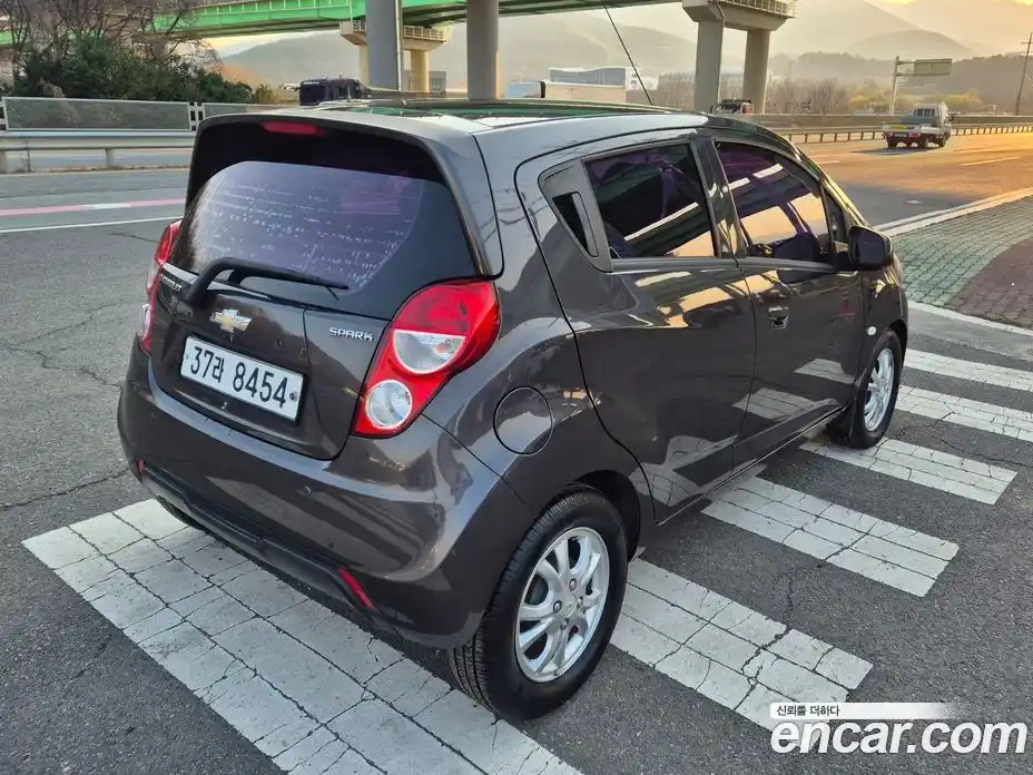 Chevrolet Spark 2015 1.0 Автомат в Москве № 890453, фото 18