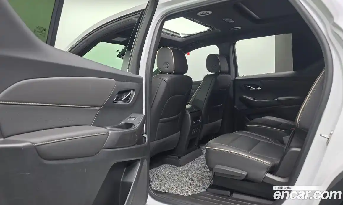 Chevrolet Traverse 2023 3.6 Автомат в Москве № 890463, фото 17