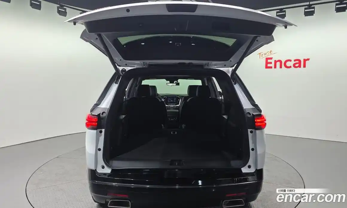 Chevrolet Traverse 2023 3.6 Автомат в Москве № 890463, фото 20