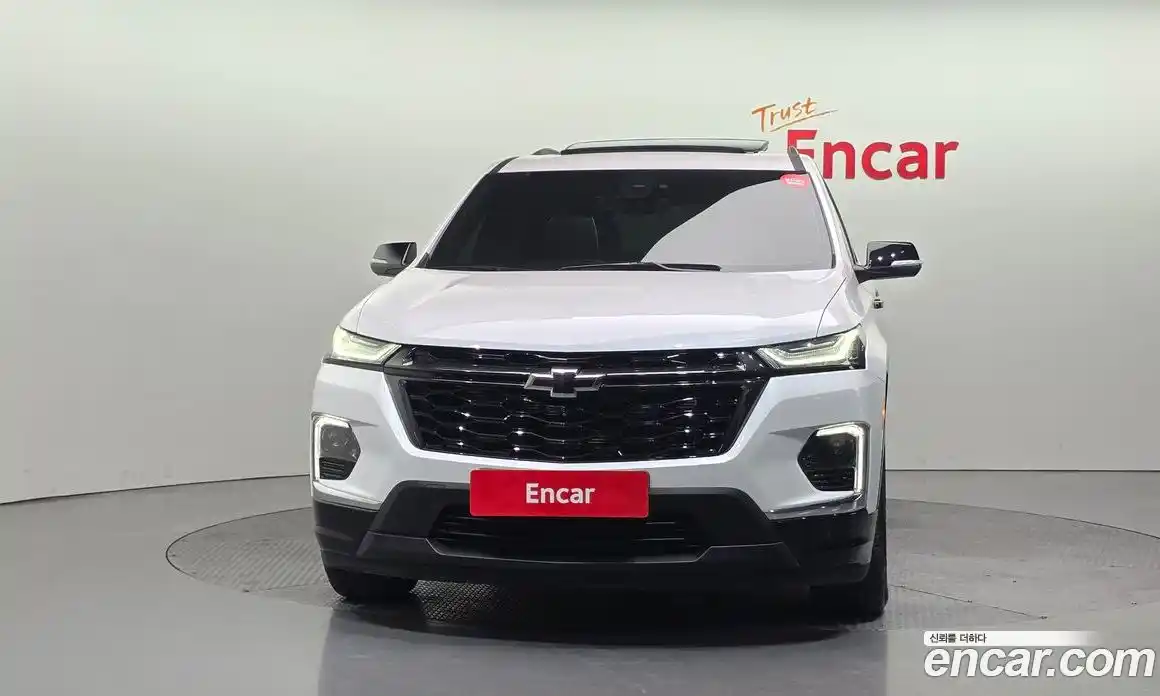 Chevrolet Traverse 2023 3.6 Автомат в Москве № 890463, фото 3