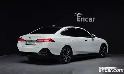 BMW 5-Series 2024 2.0 Автомат в Москве № 890827, миниатюра 2